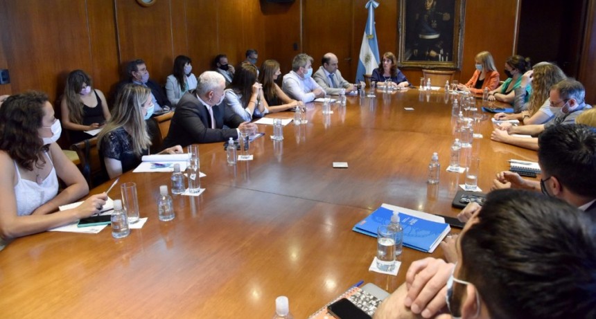 El Ministerio de Salud presentó los avances de la Política Nacional de Medicamentos