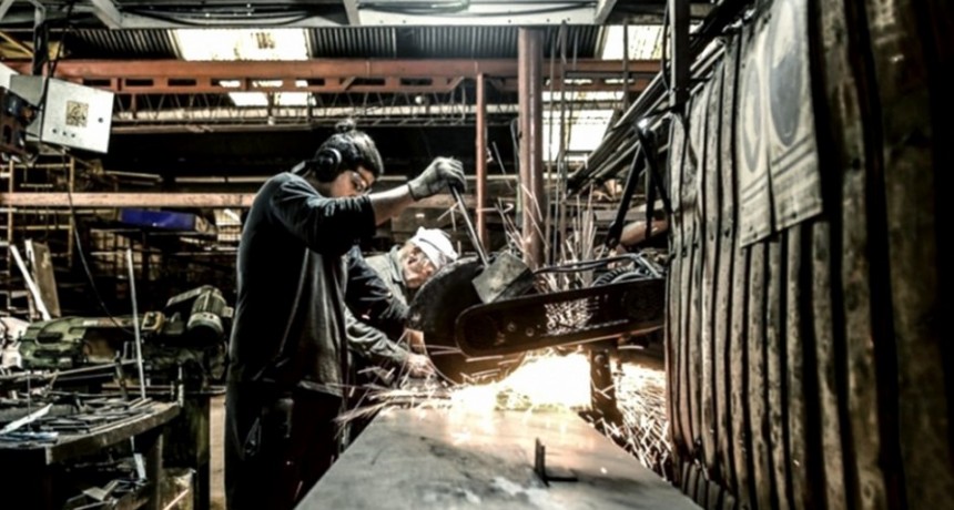 Kulfas: “Como peronistas estamos convencidos de que la mesa de la producción es tripartita, es el Estado con los sectores de la producción y el trabajo”