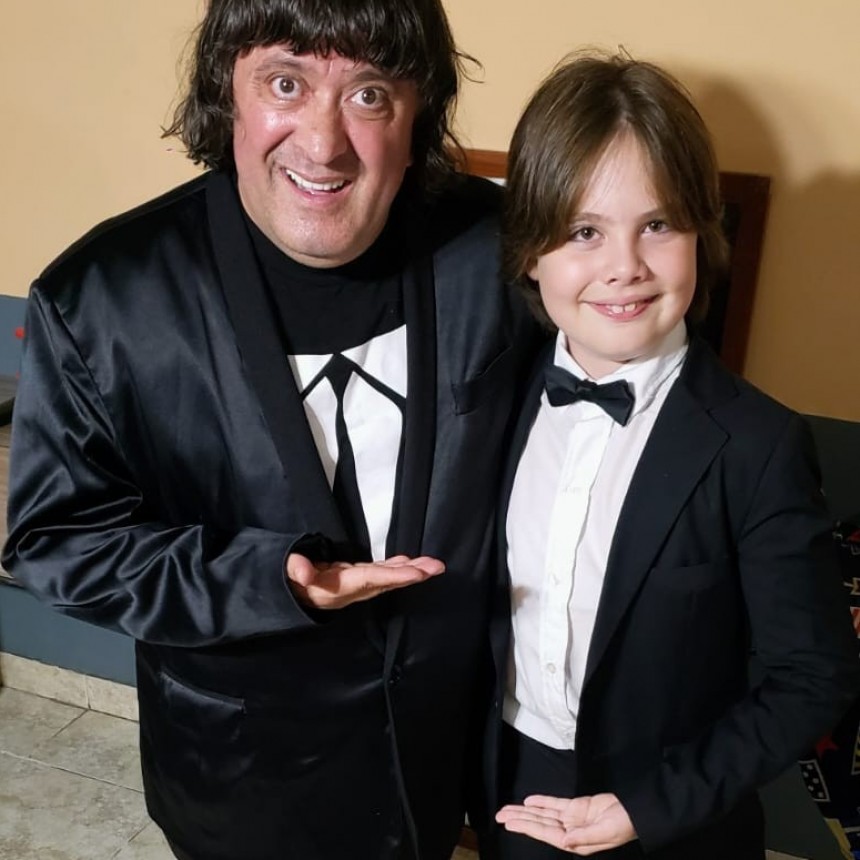 El niño prodigio Luciano Creiner hará temporada teatral en Mar del Plata con "La vacuna del humor"