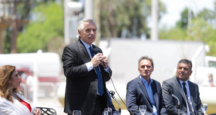 El presidente inauguró el acueducto Simbolar-Añatuya en Santiago del Estero