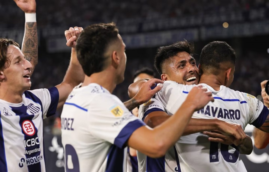 Talleres venció a Huracán y quedó a tres puntos de la cima de la Liga Profesional