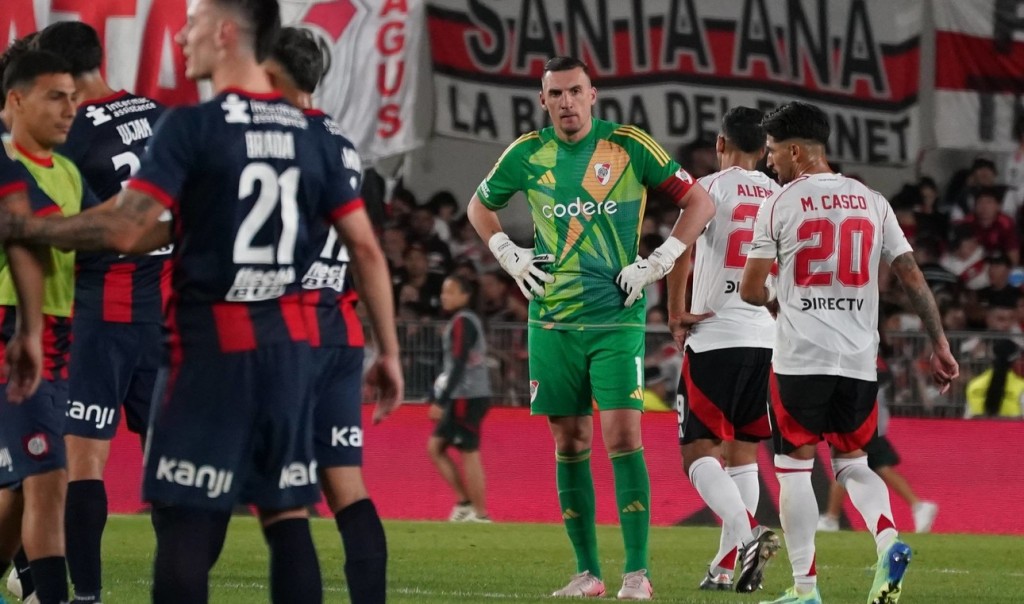 River no pudo con San Lorenzo: empate y frustración en el Monumental