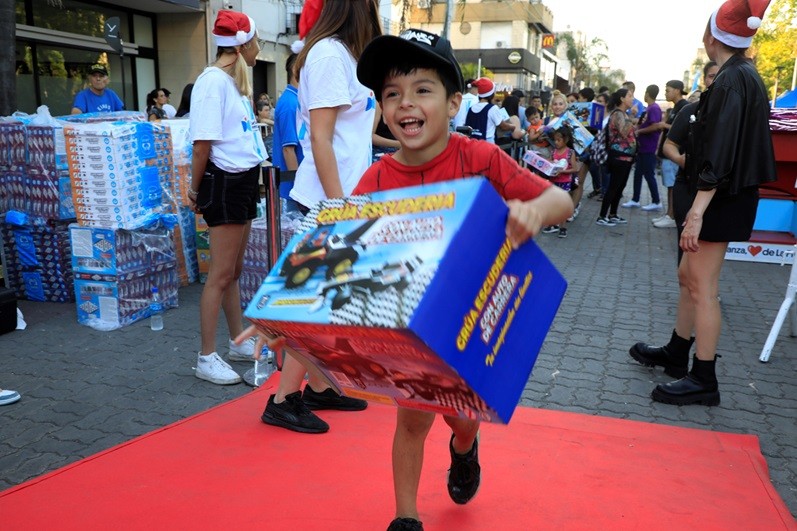 La Navidad llega a La Matanza con miles de regalos para las infancias