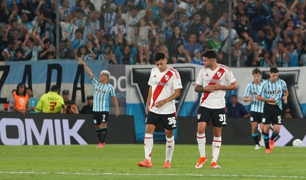 Racing cerró un 2024 de gloria con un triunfo sobre River en el Cilindro