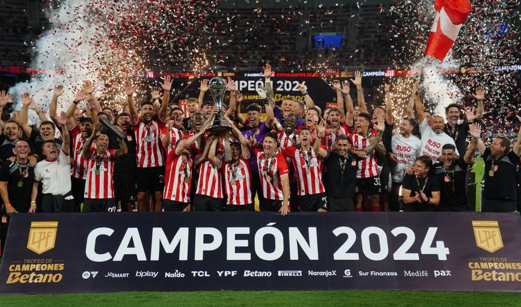 Estudiantes cerró el 2024 con goleada y título ante Vélez