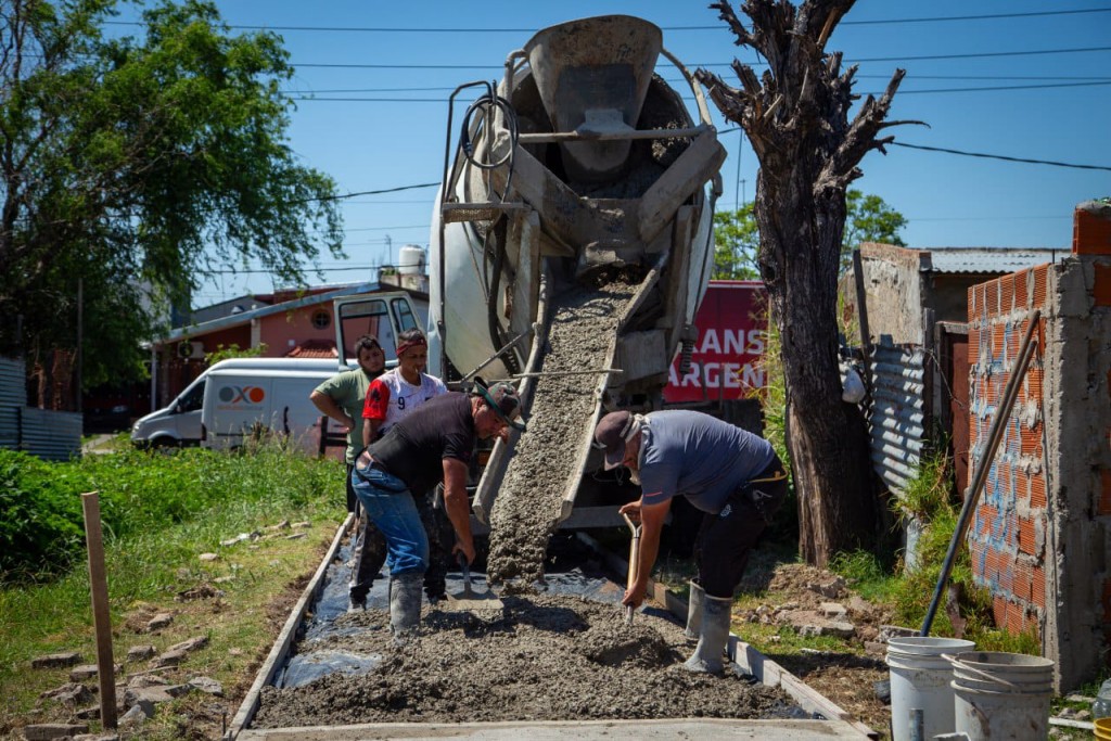 Quilmes: Comenzaron las obras en la plaza ARA San Juan con mejoras integrales y un paseo histórico