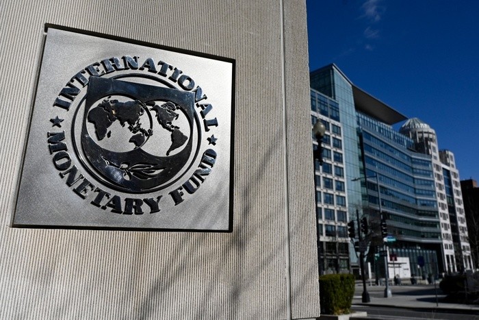 FMI redobla la presión sobre Caputo y alerta por la falta de reservas: se encienden las alarmas en Wall Street