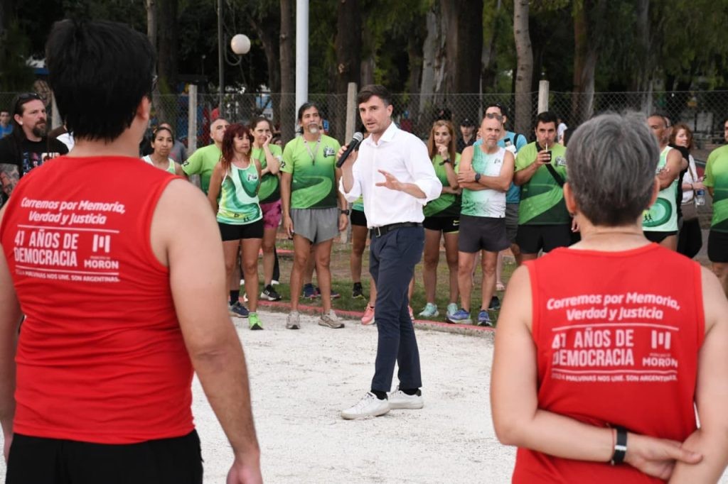 Morón puso en valor la pista del Gorki Grana y la reinauguró con una jornada deportiva abierta