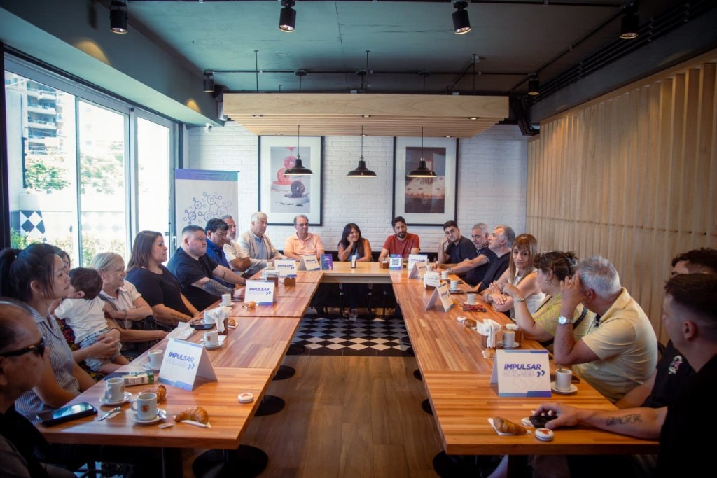 Quilmes entregó habilitaciones y certificados ambientales a comercios e industrias locales