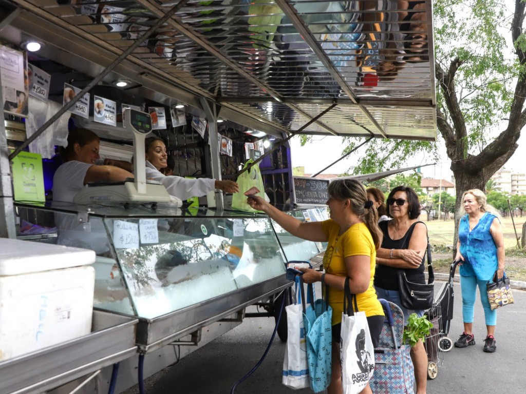 Navidad con precios cuidados: La Matanza lanza canastas y ofertas de hasta 50% en sus Puntos de Abaratamiento