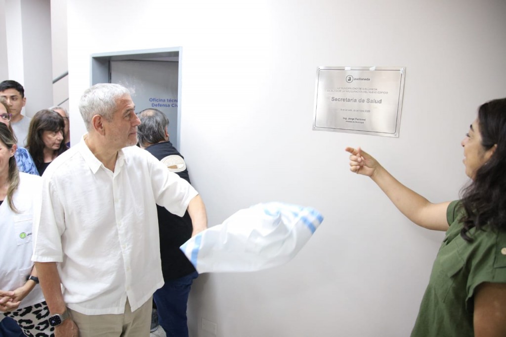 Millonaria inversión en salud: Ferraresi inauguró la nueva Secretaría de Salud de Avellaneda