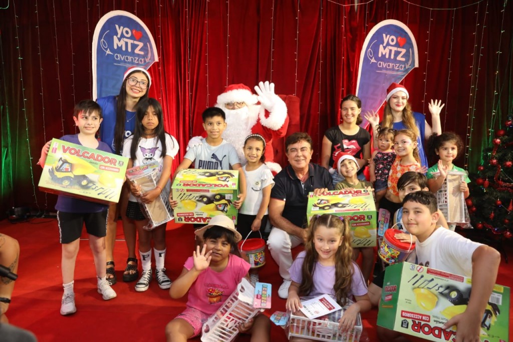 Espinoza celebró la entrega de más de 100 mil juguetes y destacó un mensaje de amor y solidaridad en La Matanza