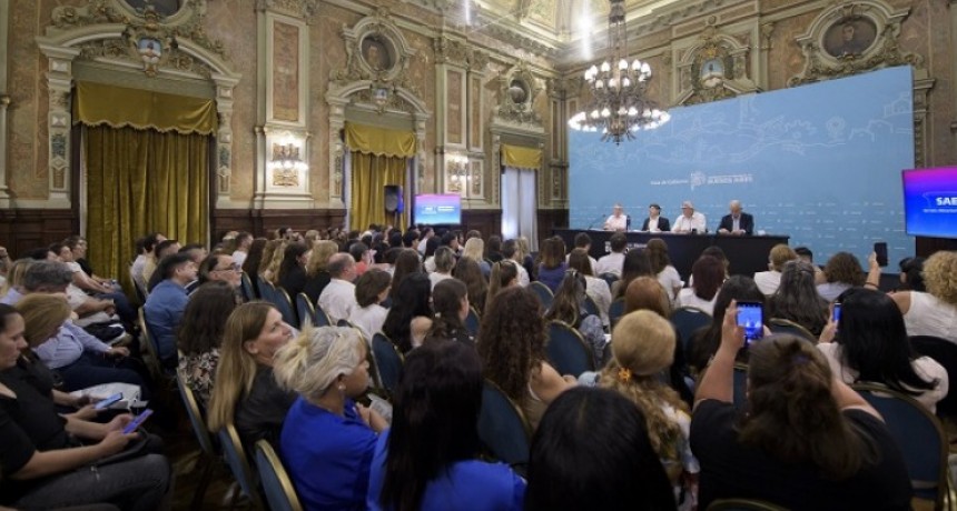 Kicillof lanzó un mega recetario escolar con 135 platos: la Provincia apuesta todo a la alimentación de los chicos