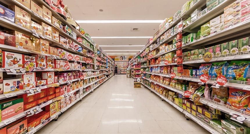 Golpe al bolsillo: los alimentos subieron 3% en noviembre y volvieron a superar a la inflación