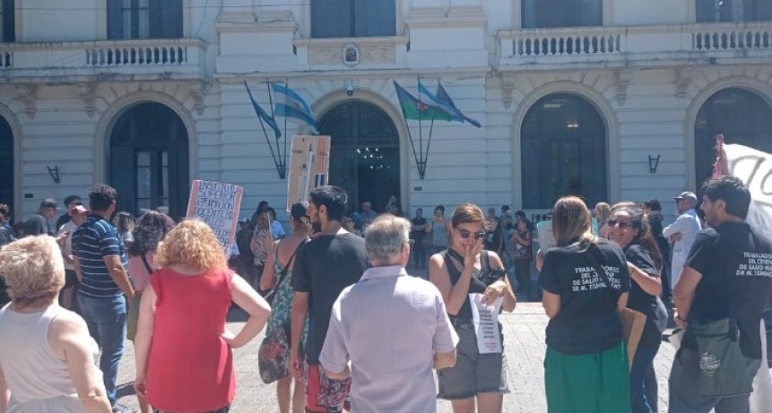 Trabajadores de Salud Mental de La Matanza marcharon en San Justo y denunciaron una situación “crítica”