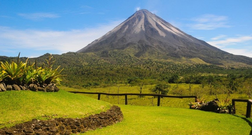 La Fortuna: Entre niebla, selva y un volcán dormido
