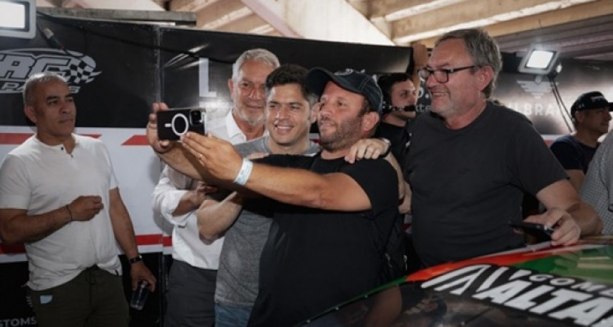 Kicillof celebró la coronación del Turismo Carretera en un autódromo colmado: “Es una fiesta del automovilismo popular”