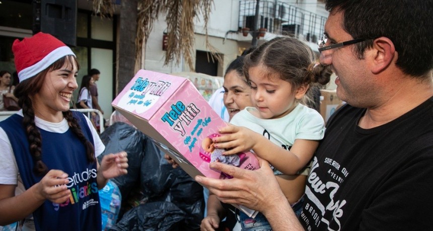Papá Noel vuelve a La Matanza con miles de regalos y un recorrido especial por todos los barrios
