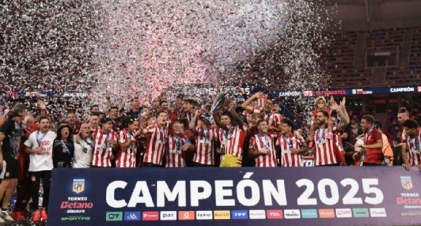 Épica definición en Santiago: Estudiantes le ganó a Racing por penales y es campeón del Clausura 2025