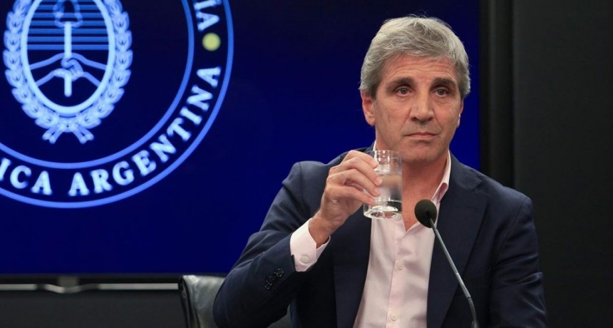 Giro en la política cambiaria: el Gobierno ajustará las bandas del dólar según la inflación