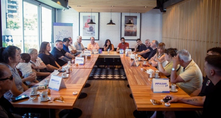 Quilmes entregó habilitaciones y certificados ambientales a comercios e industrias locales