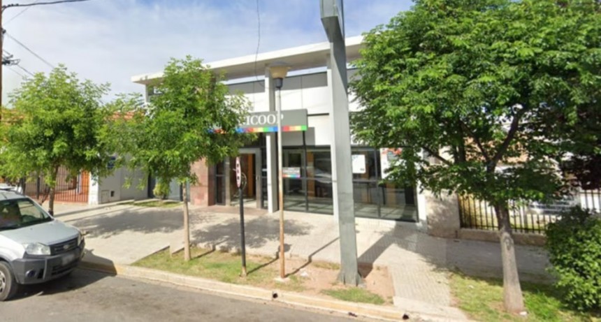 Asalto relámpago en un banco de Neuquén: robaron $1 millón y cayeron en minutos por las cámaras