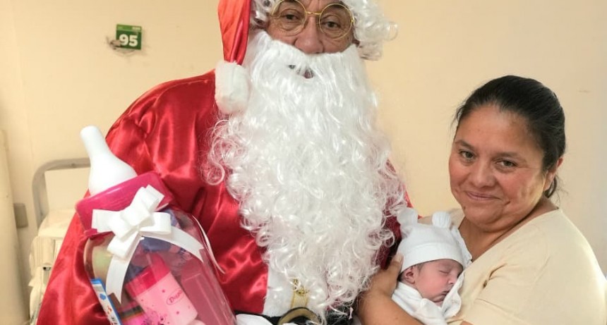 Navidad con sonrisas: el Municipio llevó juguetes a niñas y niños internados en el Hospital Santamarina