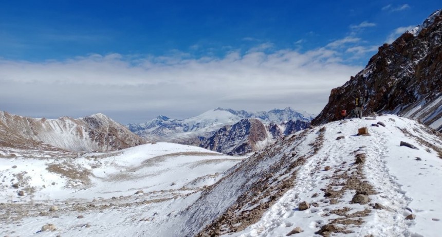 Sendero de Gran Recorrido de los Andes: especialistas del CONICET participan de un proyecto para construir un camino turístico de alta montaña